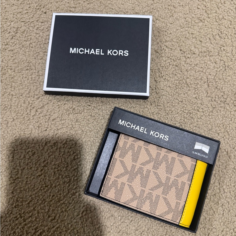 Michael Kors Tan and Yellow Key Holder - Picture 2 of 8